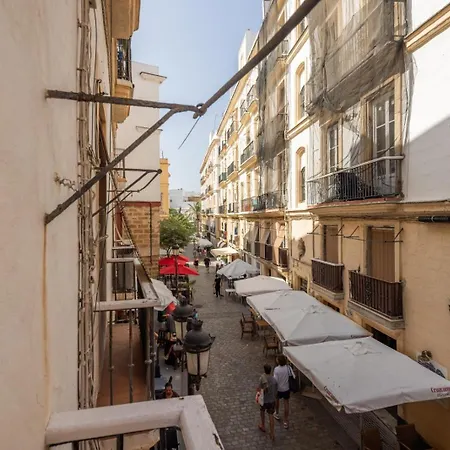 Piso Nuevo En Pleno Centro De Cadiz, Calle Plocia Exterior photo