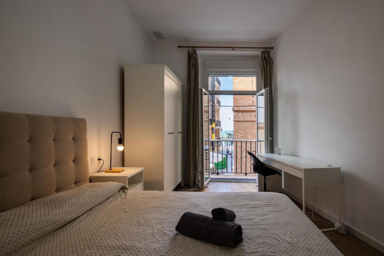 Piso Nuevo En Pleno Centro De Cadiz, Calle Plocia Apartment
